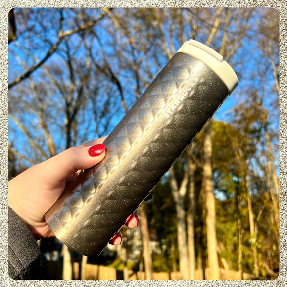 🎄✨ NWT Starbucks 2025 Holiday Glittery Silver Quilted SS 16oz Bottle Tumbler - Picture 7 of 11